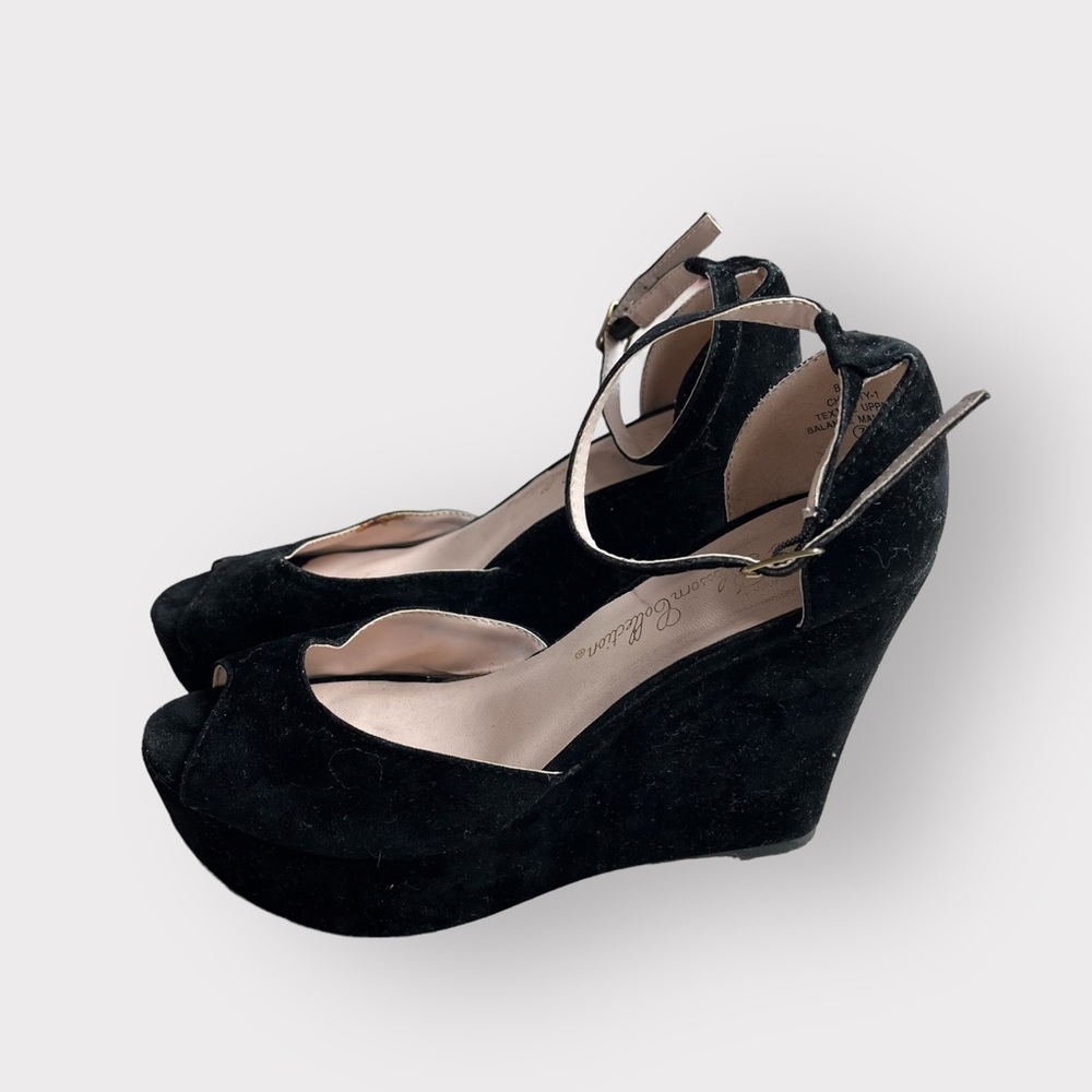 De Blossom Collection Black Faux Suede Strappy Platform Wedges